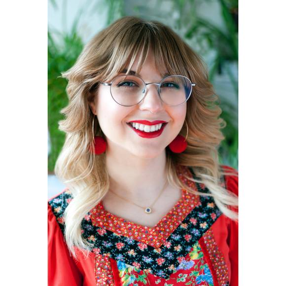 Meet your Posher, Alexandra - Picture 1 of 1